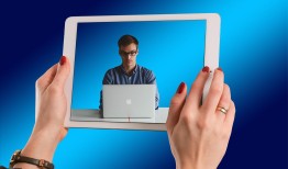 电脑高手在线人工咨询：随时解决电脑故障，让您工作生活更安心