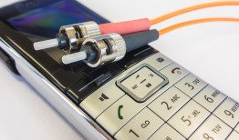 黑客联系方式急？安全可靠的正规渠道与风险规避指南