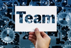 程序员厉害还是黑客厉害？揭秘两者技术差异与职业发展路径