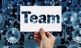 程序员厉害还是黑客厉害？揭秘两者技术差异与职业发展路径