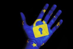 黑客查微信聊天记录吗？揭秘真相与防护技巧，守护你的隐私安全