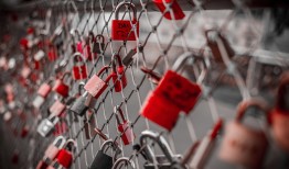 黑客信息接单平台全解析：合法接单、风险规避与安全实践指南