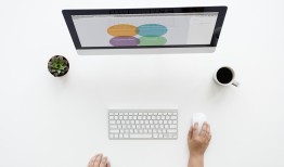 电脑专家在线咨询24小时：随时解决蓝屏死机、系统崩溃等紧急故障，让您安心无忧