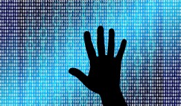 黑客查询微信聊天记录是真的吗？揭秘骗局真相与安全防护指南