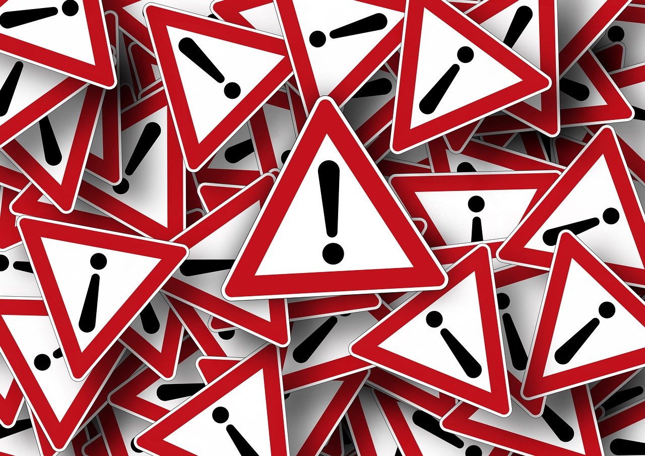 便宜黑客联系方式真的靠谱吗？揭秘风险与安全替代方案